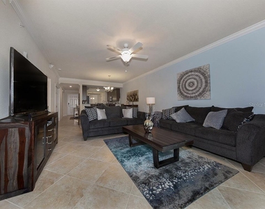 5528 Palmer Circle - Photo Thumbnail 2