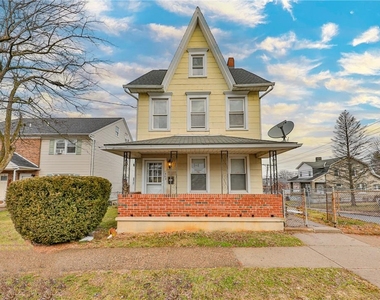 303 W Lincoln Street - Photo Thumbnail 1