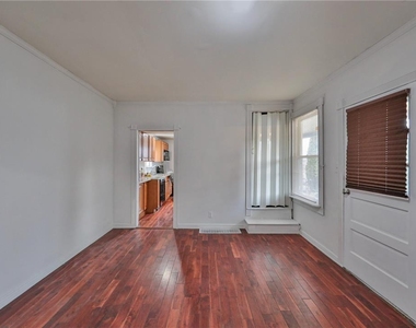 303 W Lincoln Street - Photo Thumbnail 13