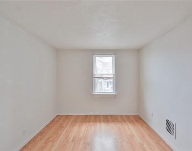 303 W Lincoln Street - Photo Thumbnail 21