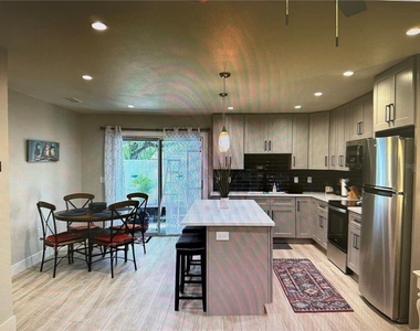 306 19th St. East - Photo Thumbnail 4