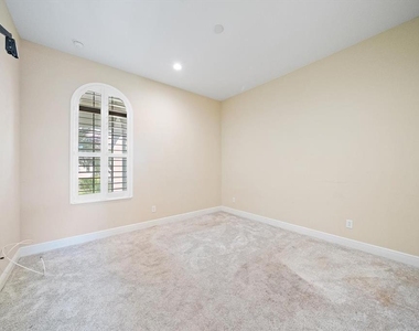 1037 River Wind Circle - Photo Thumbnail 22