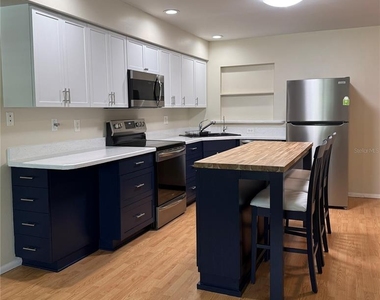641 Hancock Avenue - Photo Thumbnail 5