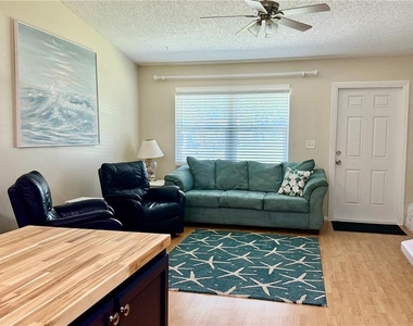 641 Hancock Avenue - Photo Thumbnail 6