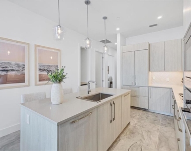 33 S Palm Avenue - Photo Thumbnail 7