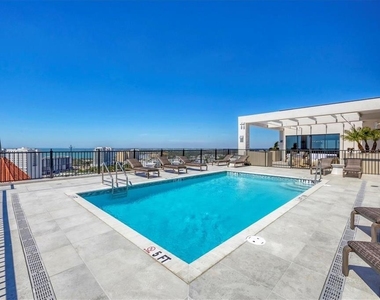 33 S Palm Avenue - Photo Thumbnail 45