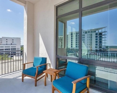 33 S Palm Avenue - Photo Thumbnail 22