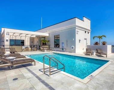 33 S Palm Avenue - Photo Thumbnail 46