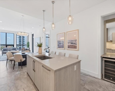 33 S Palm Avenue - Photo Thumbnail 8