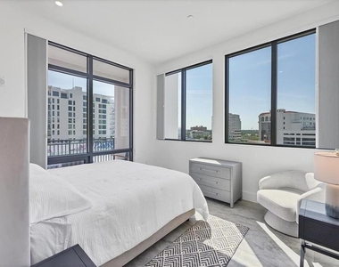 33 S Palm Avenue - Photo Thumbnail 11