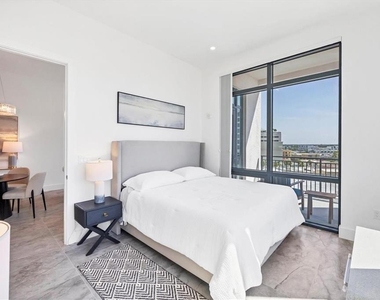 33 S Palm Avenue - Photo Thumbnail 13