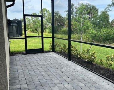 2104 Bonito Way - Photo Thumbnail 14