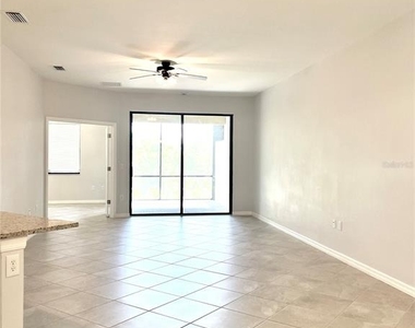 2104 Bonito Way - Photo Thumbnail 3