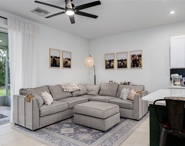 10348 Oakside Drive - Photo Thumbnail 2