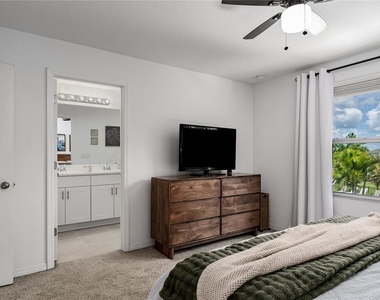 10348 Oakside Drive - Photo Thumbnail 11
