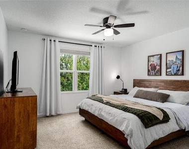 10348 Oakside Drive - Photo Thumbnail 10
