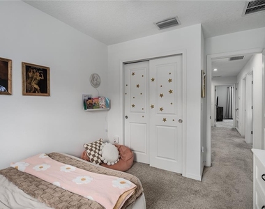 10348 Oakside Drive - Photo Thumbnail 18