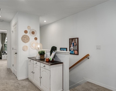 10348 Oakside Drive - Photo Thumbnail 13