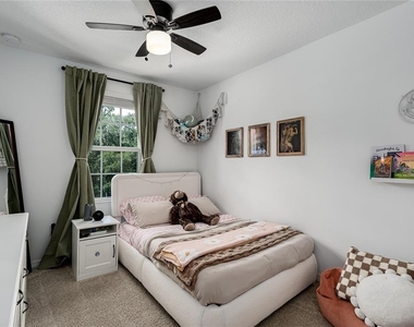 10348 Oakside Drive - Photo Thumbnail 17