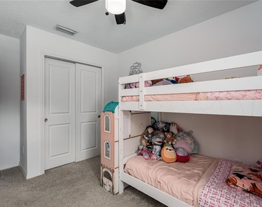 10348 Oakside Drive - Photo Thumbnail 15