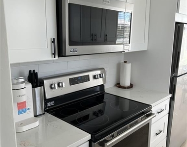 3808 Gulf Of Mexico Drive - Photo Thumbnail 7