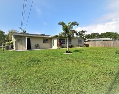 6611 Colonial Drive - Photo Thumbnail 14