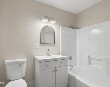 515 W Missouri Avenue - Photo Thumbnail 4