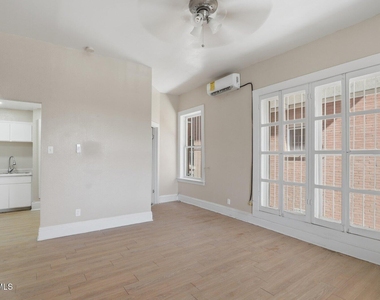 515 W Missouri Avenue - Photo Thumbnail 9