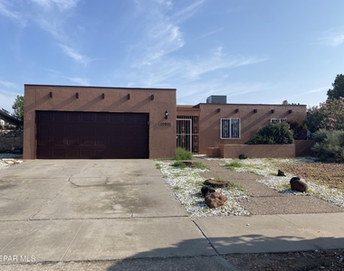 10801 Jack Fleck Drive - Photo Thumbnail 11