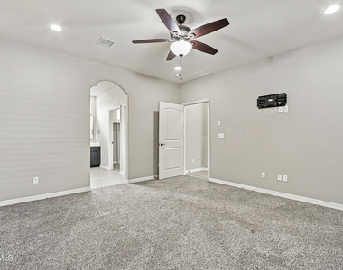10748 Walden Pond Street - Photo Thumbnail 7