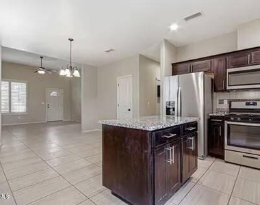 456 Prime Desert Drive - Photo Thumbnail 11