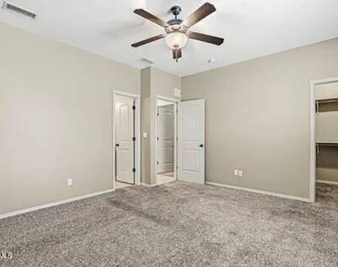 456 Prime Desert Drive - Photo Thumbnail 25