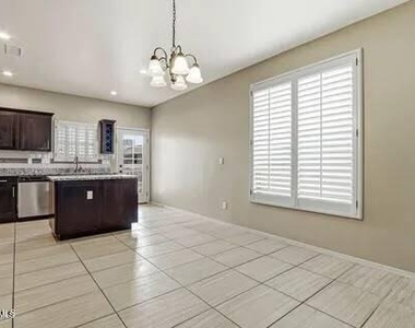 456 Prime Desert Drive - Photo Thumbnail 15