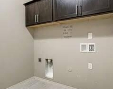456 Prime Desert Drive - Photo Thumbnail 16