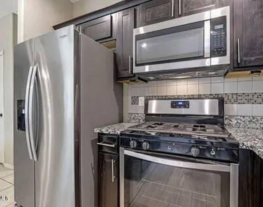 456 Prime Desert Drive - Photo Thumbnail 13