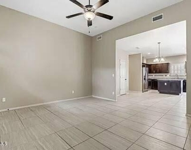 456 Prime Desert Drive - Photo Thumbnail 6