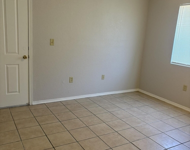 7142 Dale Road - Photo Thumbnail 4