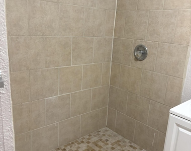 7142 Dale Road - Photo Thumbnail 7