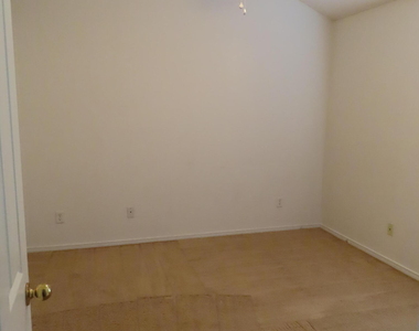 12860 Tierra Lince Drive - Photo Thumbnail 10