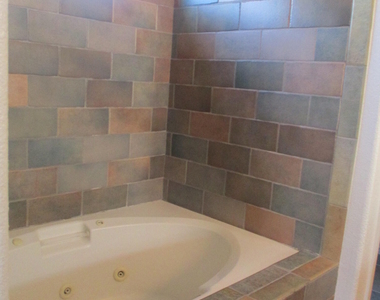 612 Natasha Place - Photo Thumbnail 12
