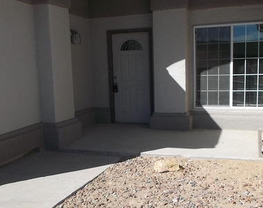 612 Natasha Place - Photo Thumbnail 1