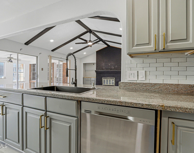 1509 Finsterwald Place - Photo Thumbnail 15