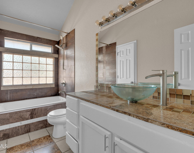 5917 Chippendale Avenue - Photo Thumbnail 20