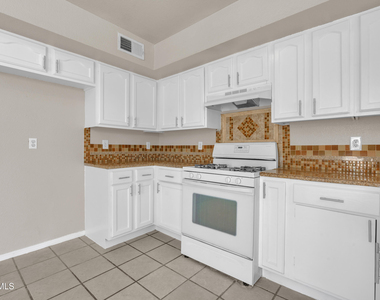 5917 Chippendale Avenue - Photo Thumbnail 14