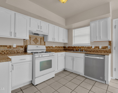 5917 Chippendale Avenue - Photo Thumbnail 13