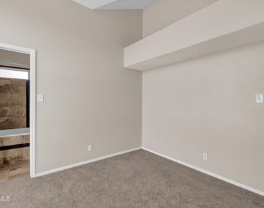 5917 Chippendale Avenue - Photo Thumbnail 34