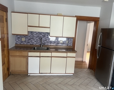 105 Wentworth Street - Photo Thumbnail 28