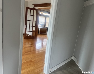 105 Wentworth Street - Photo Thumbnail 12