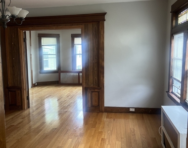 105 Wentworth Street - Photo Thumbnail 1
