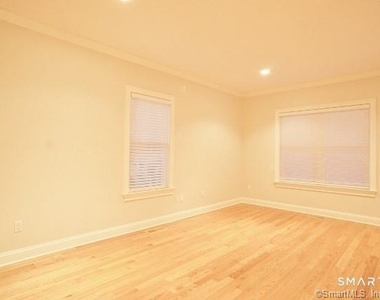 5 Vail Street - Photo Thumbnail 2